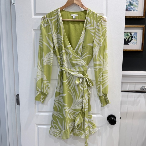 Bar III Dresses & Skirts - Bar III Tropical Palm Wrap Dress Small